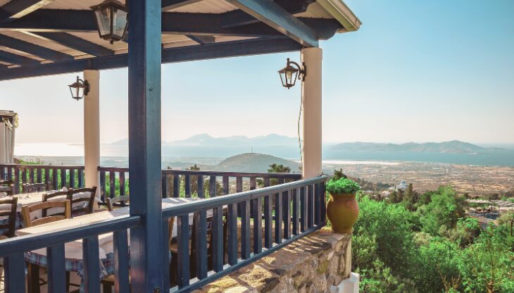 uitzicht vanaf restaurant over zia